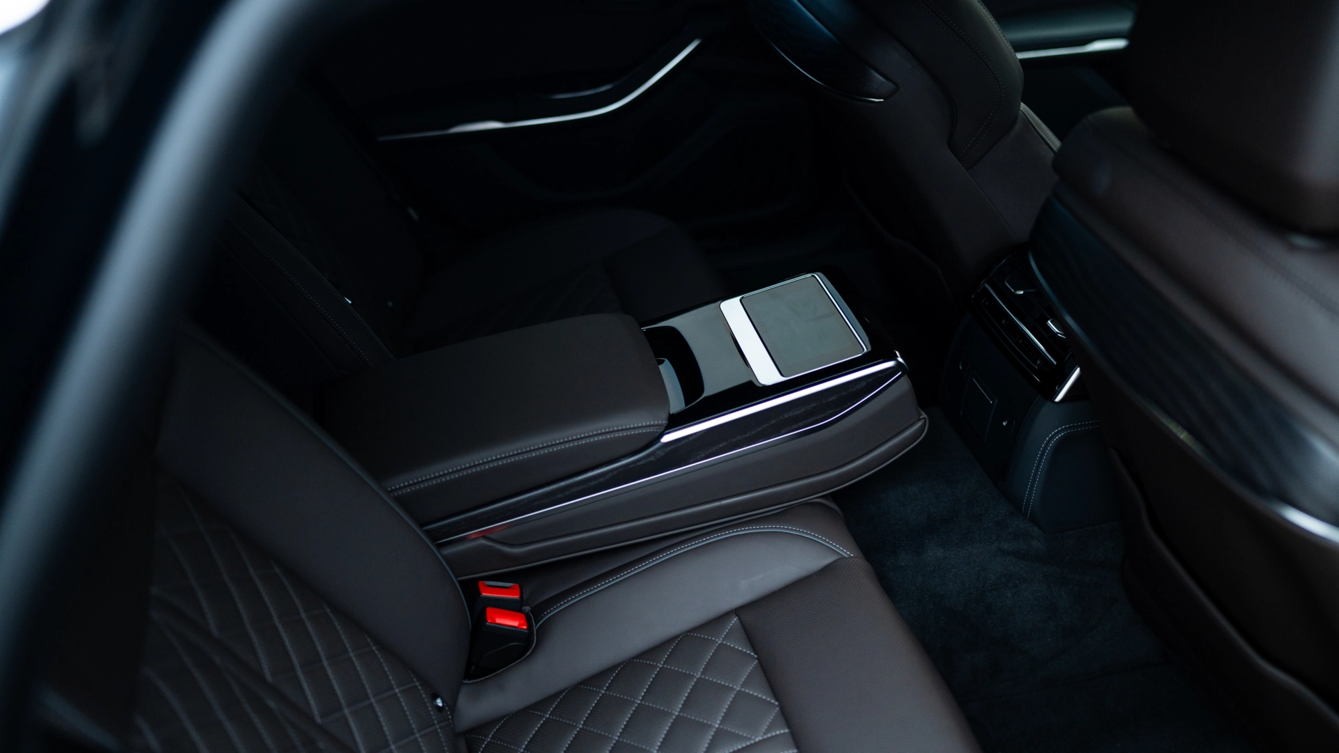 renting Audi A8 Quattro image 10